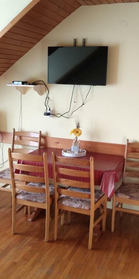 Apartments Zakrasnik Шкоф'я-Лока Екстер'єр фото